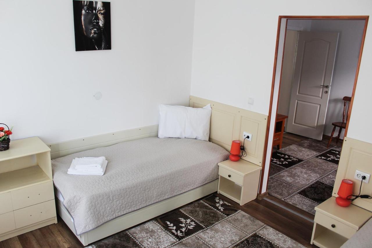 Vila Onix Săcueni Exteriör bild